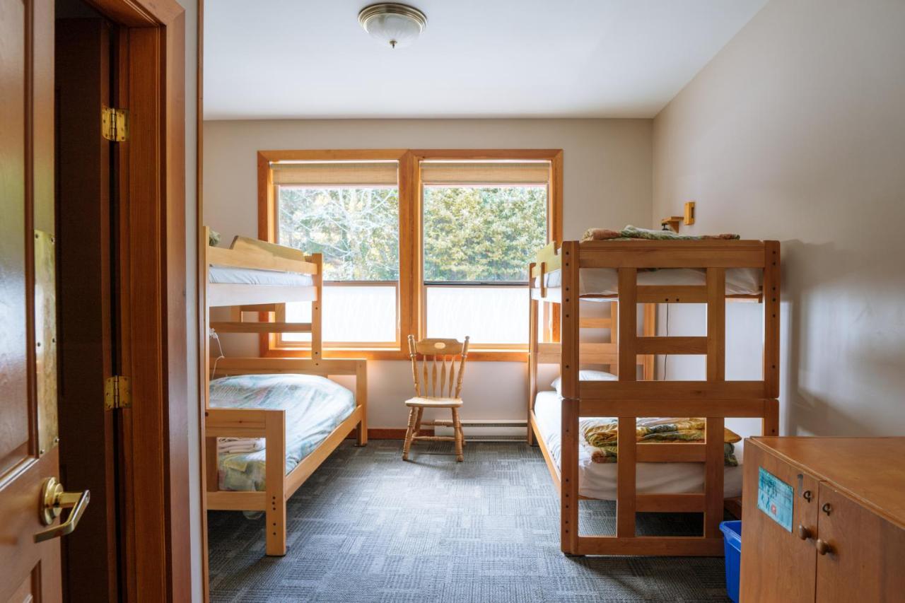Whalers Guesthouse Тофіно Екстер'єр фото