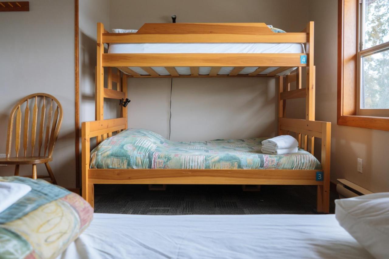 Whalers Guesthouse Тофіно Екстер'єр фото