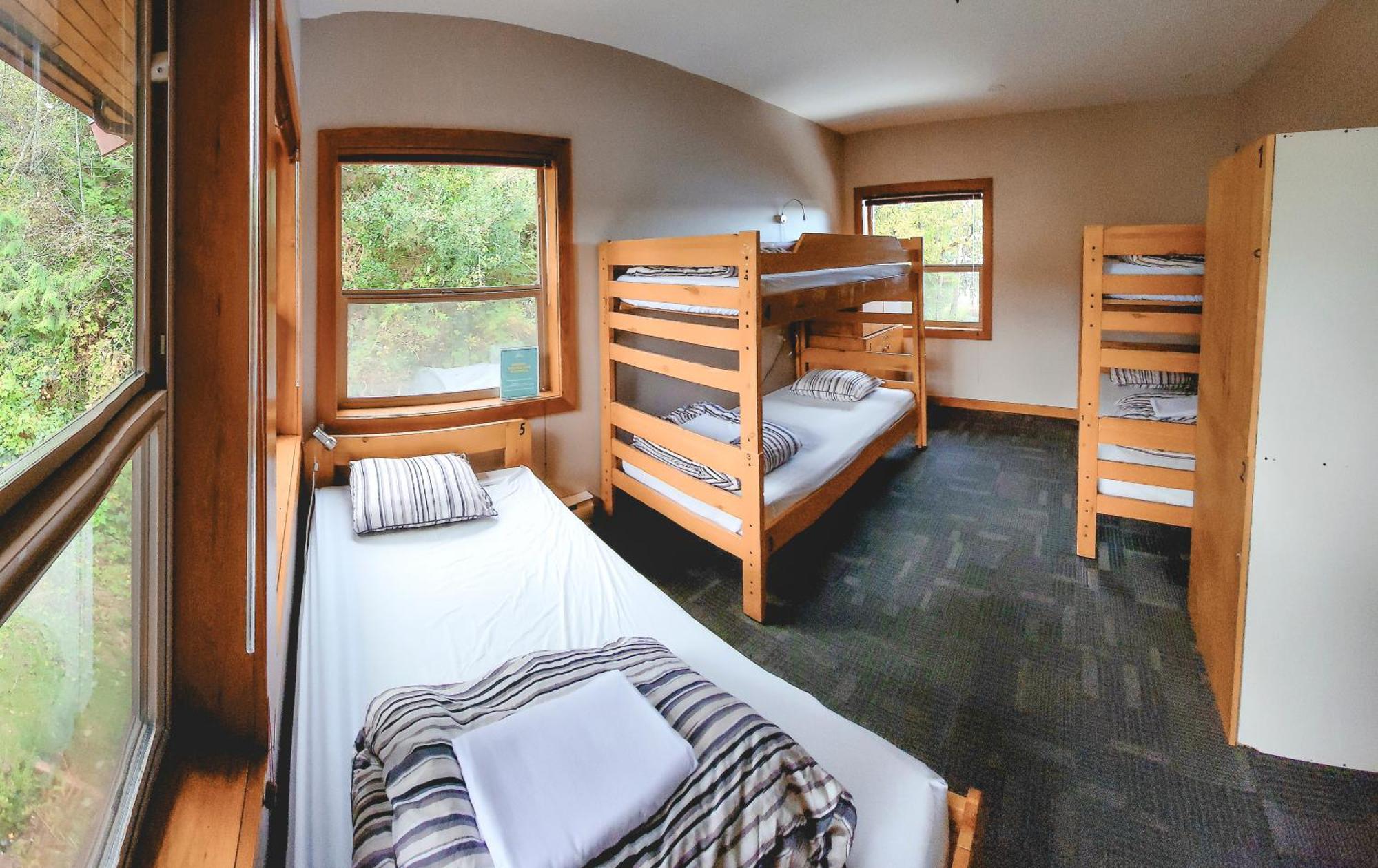 Whalers Guesthouse Тофіно Екстер'єр фото